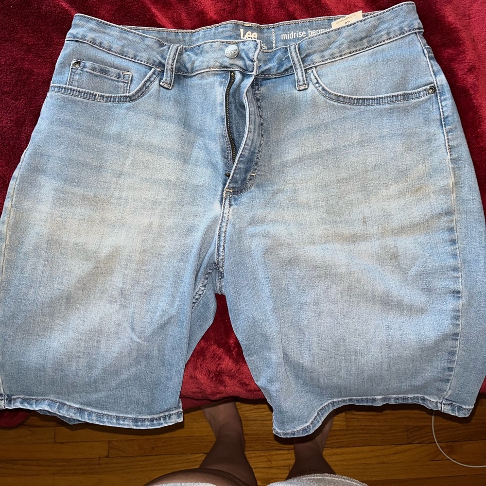 Womens Bermuda shorts